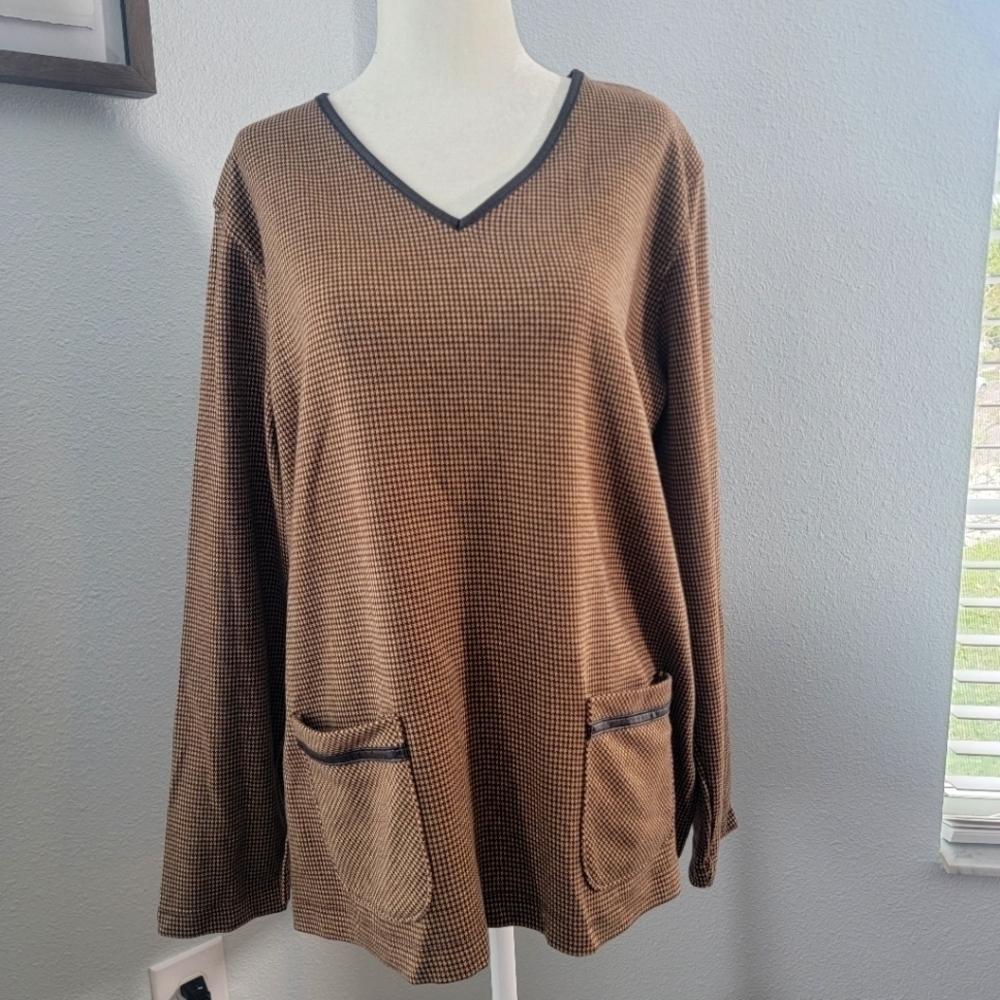 Crazy Hourse brown sweater size Large